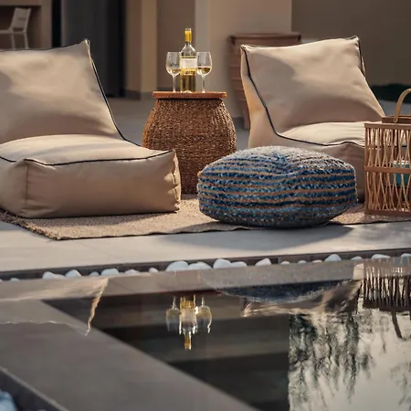 Acantha Villa, A Escape With Heated Pool, By Thinkvilla Vanáton