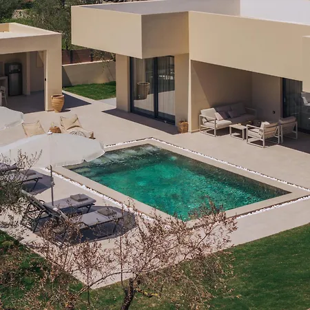 Acantha Villa, A Escape With Heated Pool, By Thinkvilla ヴィラ Vanáton
