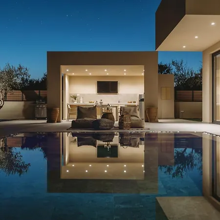 Acantha Villa, A Escape With Heated Pool, By Thinkvilla * Vanáton